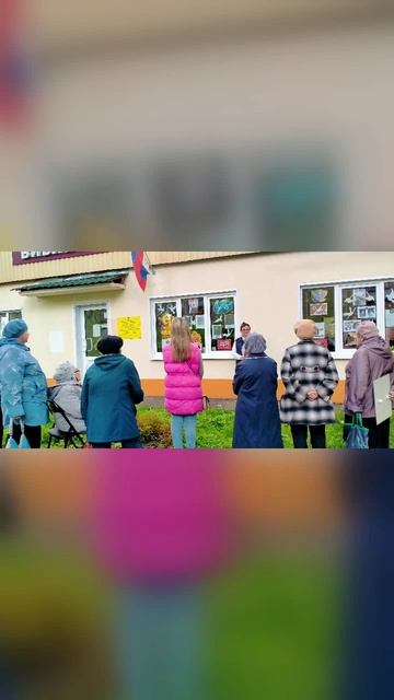 Витражная выставка "Окна памяти - окна Победы"