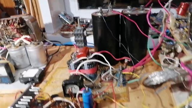 Заряд конденсатора от нагрузки