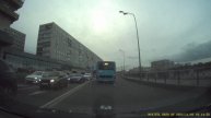 Автобусы заблокировали все полосы
