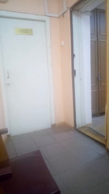 мебельный шкаф на навесном замке_Вот оно как...Россия_2025_госучреждение