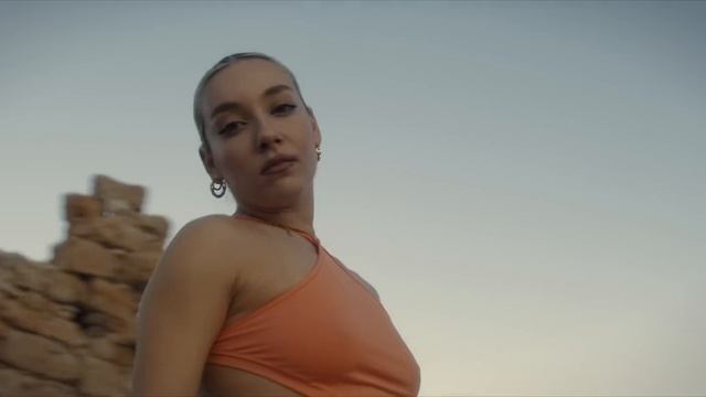 Tiësto - Lay Low