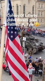 Парад в Праге американских войск.