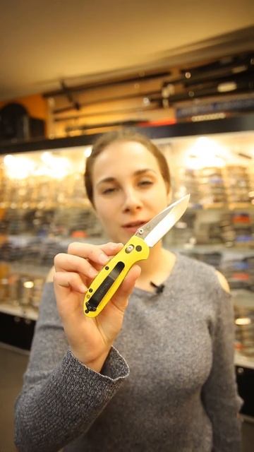 Складной нож Benchmade Mini Griptilian 556