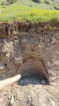 Под землей нашли антиквариат.