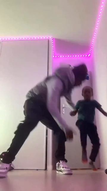 ▪️А ну щенок в сторону пшёл отсюда!😉✌️😂