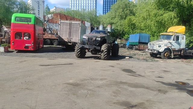 обзор Мастер Панин парк. катание на грузовиках монстрах, мото кольцо. Подписывайтесь на меня.