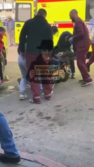 В Барнауле мужчина до смерти избил пенсионера после ссоры на парковке !!!