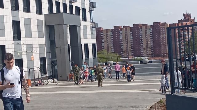 VID_20250508_151027 игры на праздники с детьми