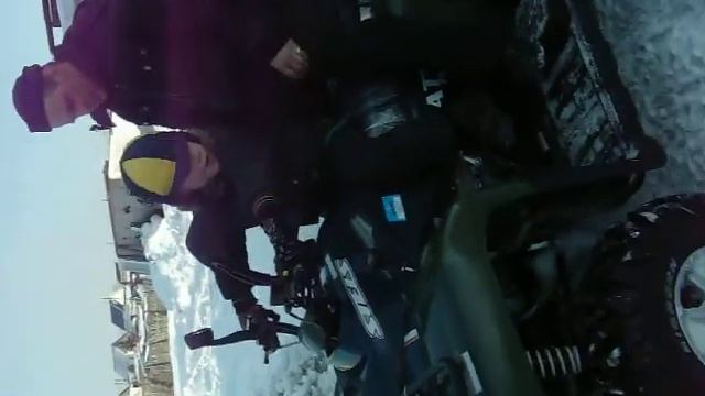 Покатушки на квадроцикле. Семену 6 лет