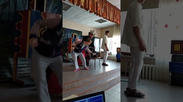 Прикол у меня на работе .) Магик шоу . Владимира Евсеева .