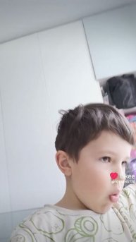 Like_7501937003982589576.mp4