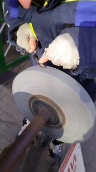 Уличный точильщик ножей в Ростове-на-Дону. Обязательно стоит посмотреть