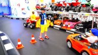 Влад Никита (Vlad Nikita) - Крис играет в игровом центре для детей