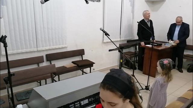 Каждый день настойчиво и звучно мы в молитве просим Бога "дай"