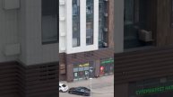 На юге Москвы перекрыли улицу из-за подозрительной машины.