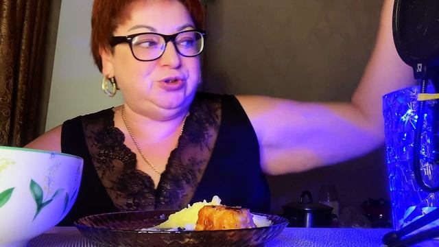ВСЕ НА ЧТО ХВАТИЛО/Рыбий хвост,чуток картошки/МУКБАНГ