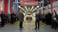 Президент Кубы Мигель Диас-Канель и мэр столицы Сергей Собянин посетили завод "Москвич"