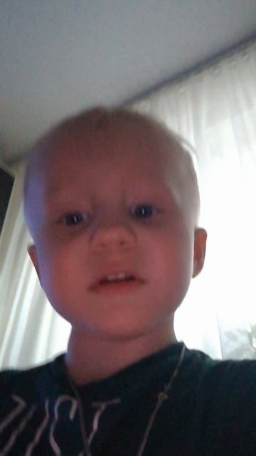 VID_20250422_194829.mp4