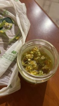 Мед акации и липовые соцветия