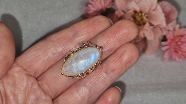 Серебряный перстень с 27-каратным адуляром (лунный кам?