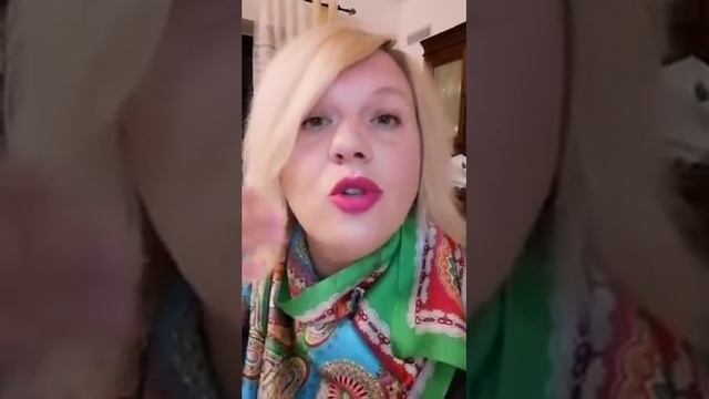 Тепер в фейсбуці одні експерди, аграрії, вірусологи , політологи. Нема й кого послать )