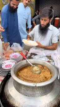 Street food. Горошница.
