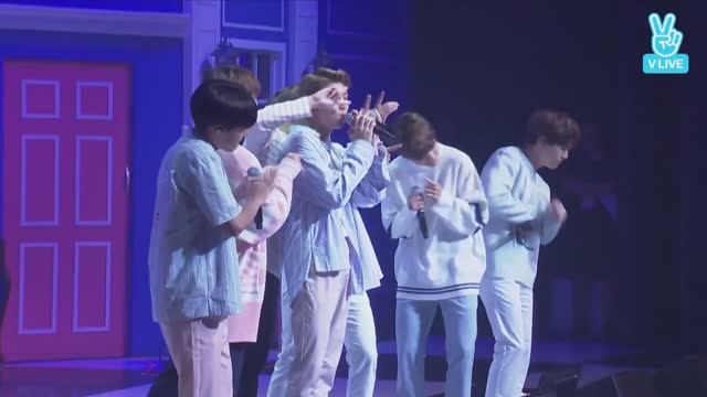 BTS - Look Here from BTS Home Party FESTA 2017 [ENG SUB] [Full HD]