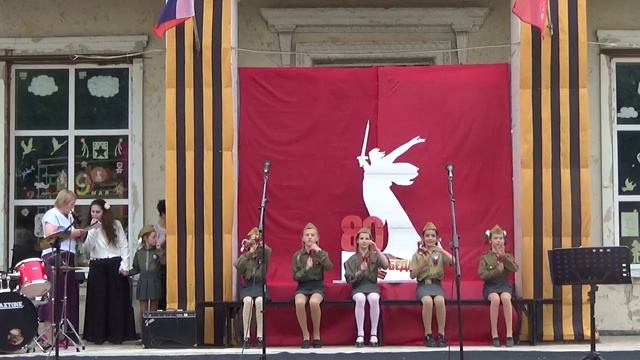"Славянка"  Детский танцевальный коллектив  "Весёлые нотки".