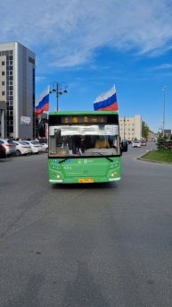 Автобус с флагами! День Победы!