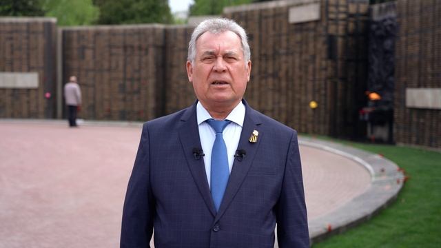 Председатель АКЗС Александр Романенко поздравил жителей Алтайского края с Днём Победы