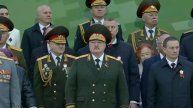 Александр Лукашенко вернулся в Минск, где принимает военный смотр белорусских частей