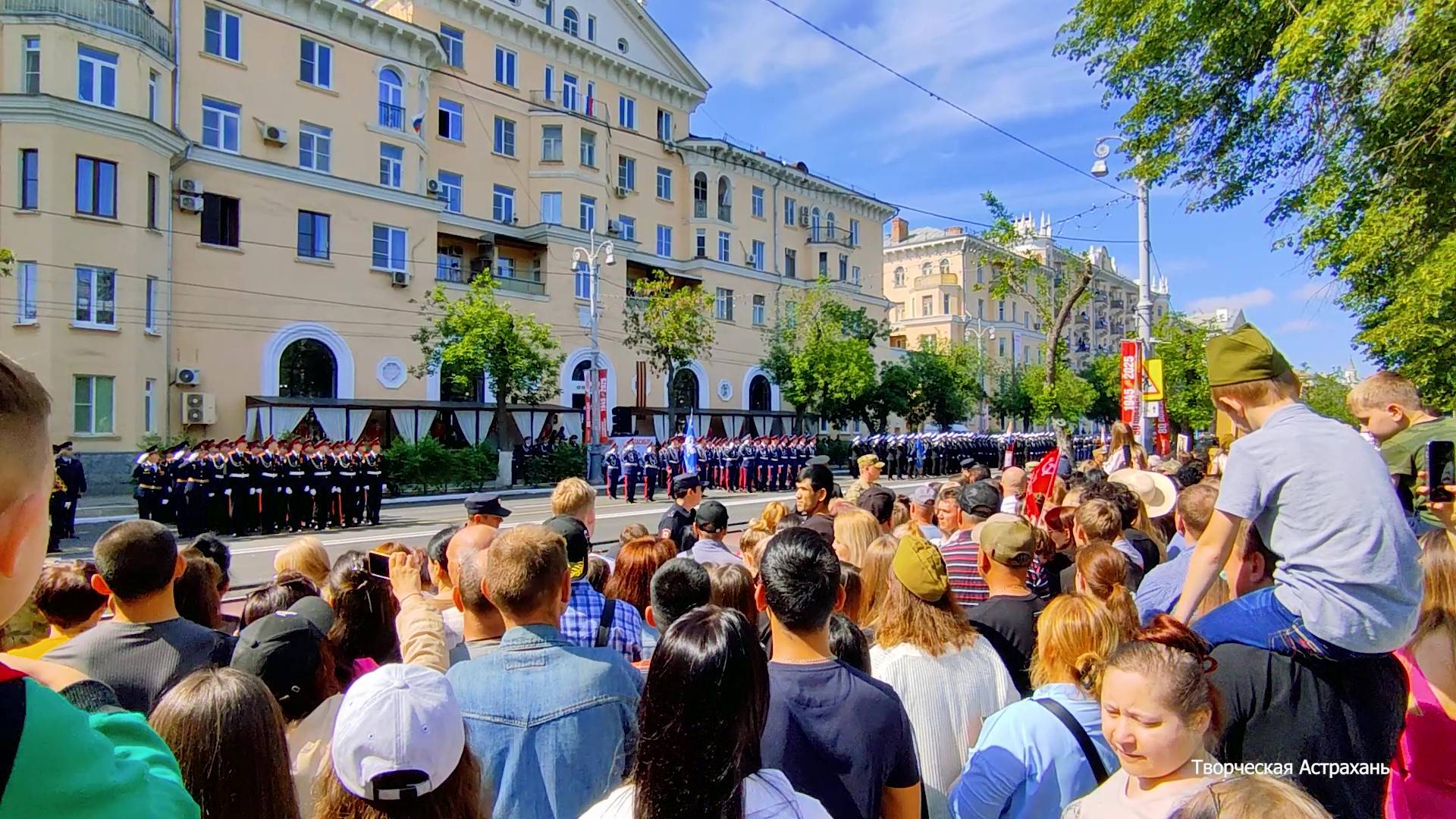 День Победы в Астрахани: парад и «Бессмертный полк» в 2025 году