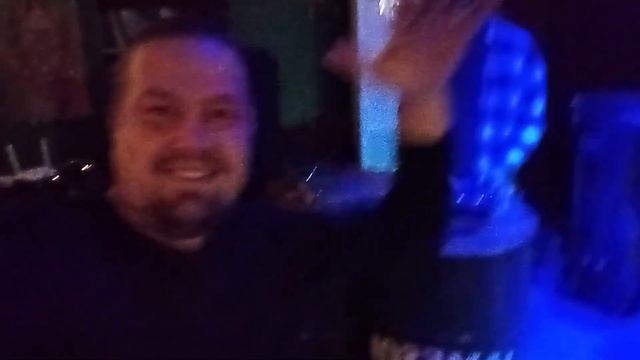 Ну как есть...