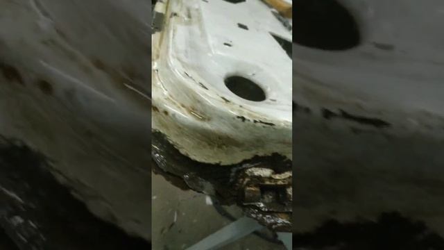 Восстанавливаю левую дверь Восьмёрки