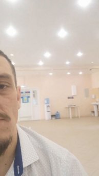 У Сани в колледже, в столовой. Покушал жареной рыбы. 🤪?