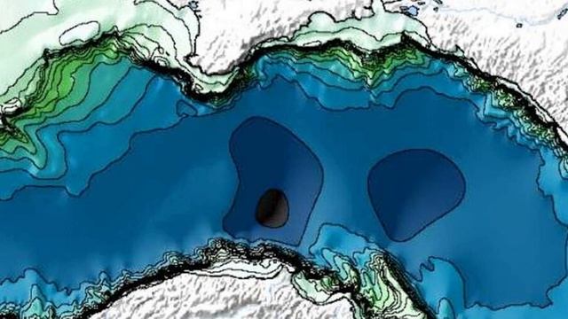 Насколько глубоко Черное море, и можно ли достать с ег?