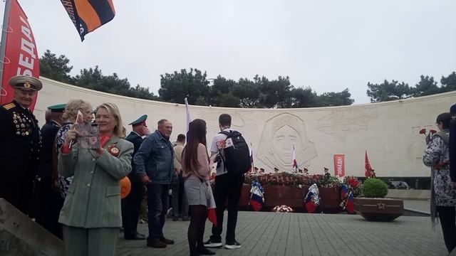 Ялта отмечает День Победы на Холме Славы 9 мая 2025 года.