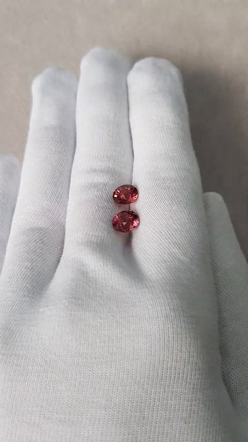 3.14 ct./2 Гранат природный оранжево-розовый круг/ Natural orangy