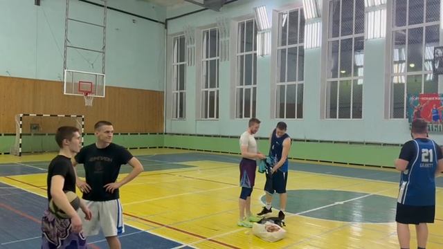 Конкурс на призы от тренера . Кто забивает с центра - получает приз Aleksandr00