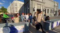 Как встречают пятницу в центре Москвы? Вечерний репортаж! 🎥