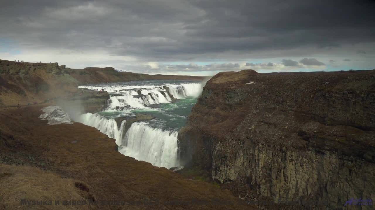 Леса раскрываются глубже, когда звучит такая мелодия - Electrons Orbiting Melancholy -- The Polish A