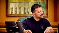 Зеленский опубликовал фото со странным следом на лице