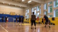 Играем в волейбол