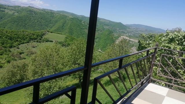Лето в горах Дагестана, красивый пейзаж, птицы красиво поют