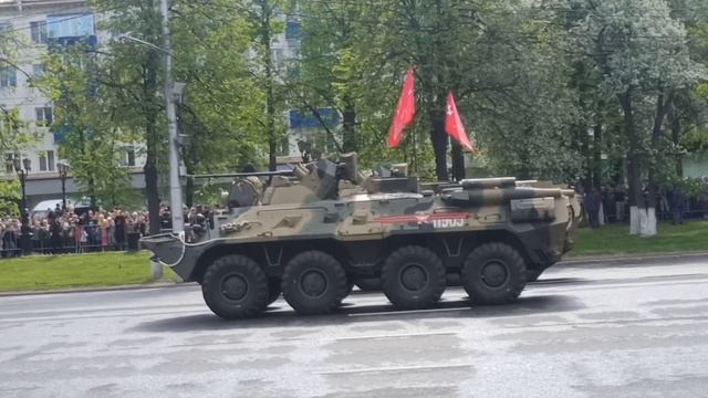 ДЕНЬ ПОБЕДЫ.  УФА. ГОРСОВЕТ. 2025 ГОД. ВОЕННАЯ ТЕХНИКА.mp4