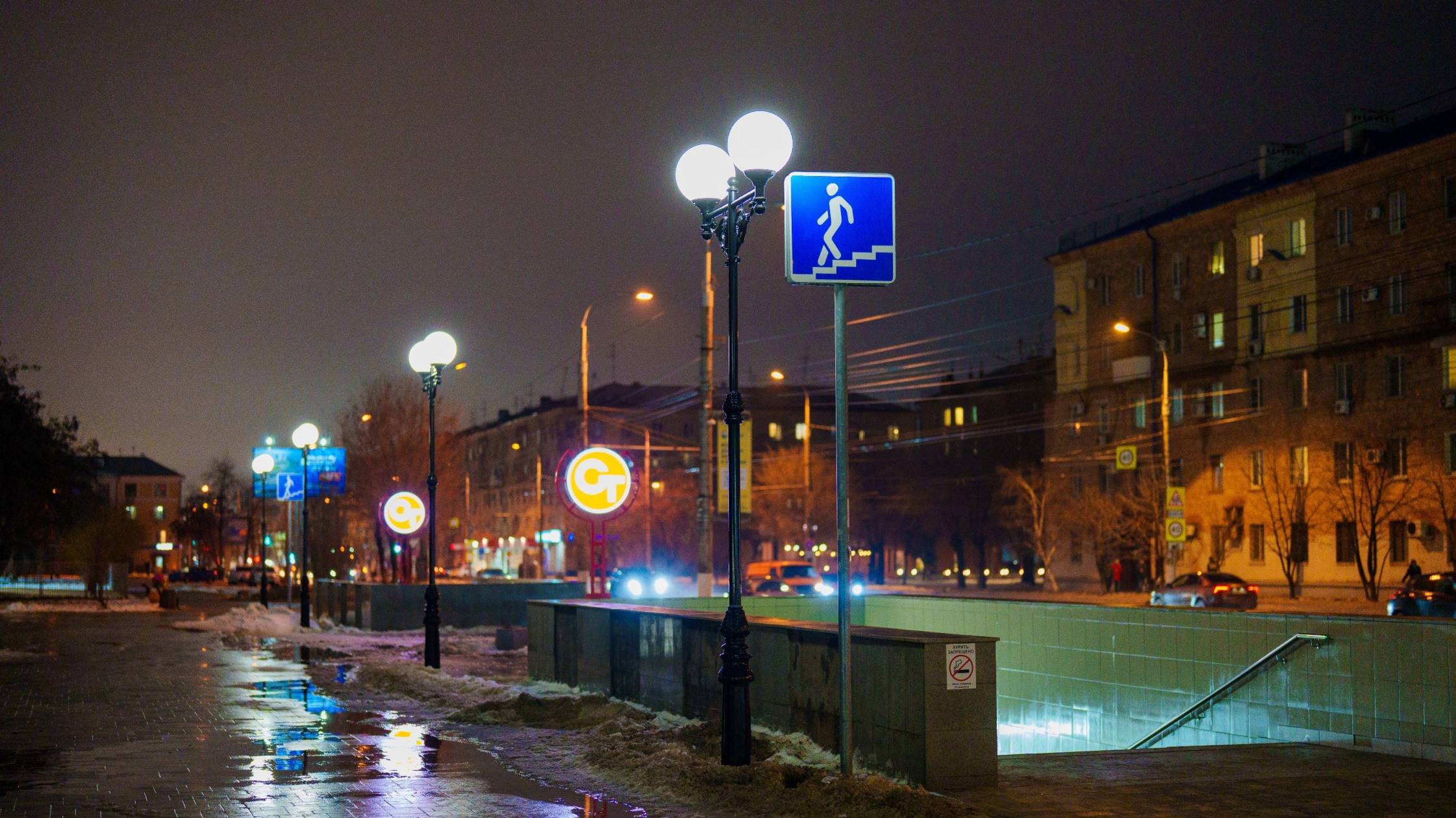 Фонари чугунные от завода "ЗВЕЗДА" в интерьере городов