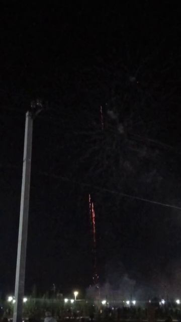 Салют в честь дня победы