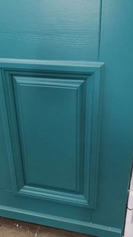 У нас можно заказать нестандартную входную дверь с фрамугой с установкой в Москве и московской обл