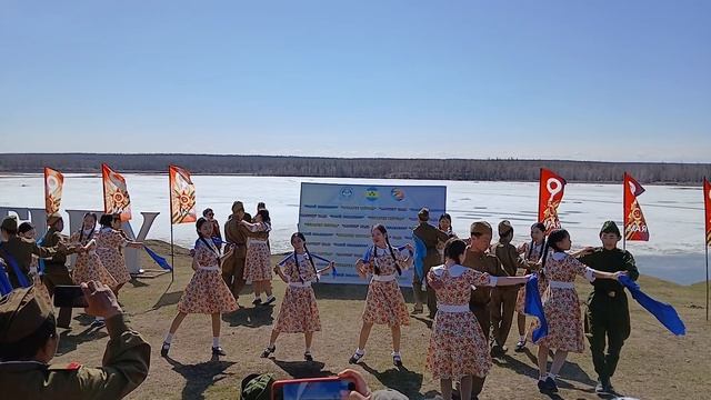 Вальс "Синий платочек" Төлөйгө Кыайыы парада ыам ыйын 8 күнэ 2025