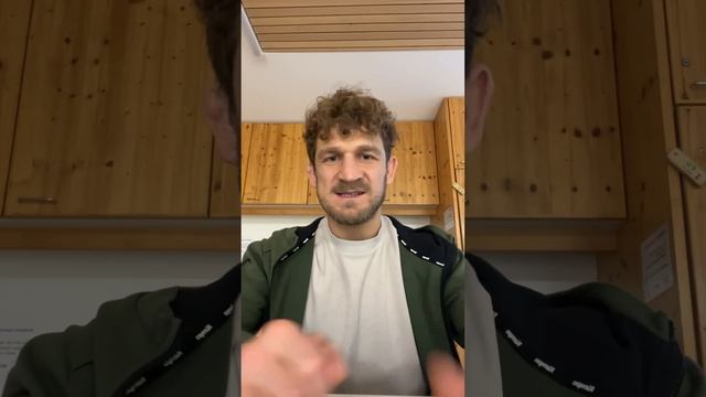 СПОРНЫЙ ВОПРОС ⁉️ ТРЕНИРОВКА СО ШТАНГОЙ У БОРЦОВ 🤼